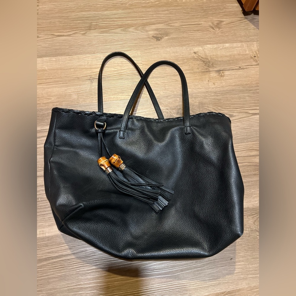 Gucci black leather tote